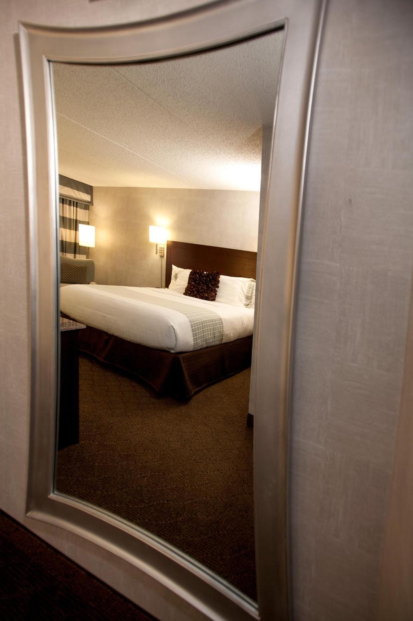 Somerset Hotel 3*